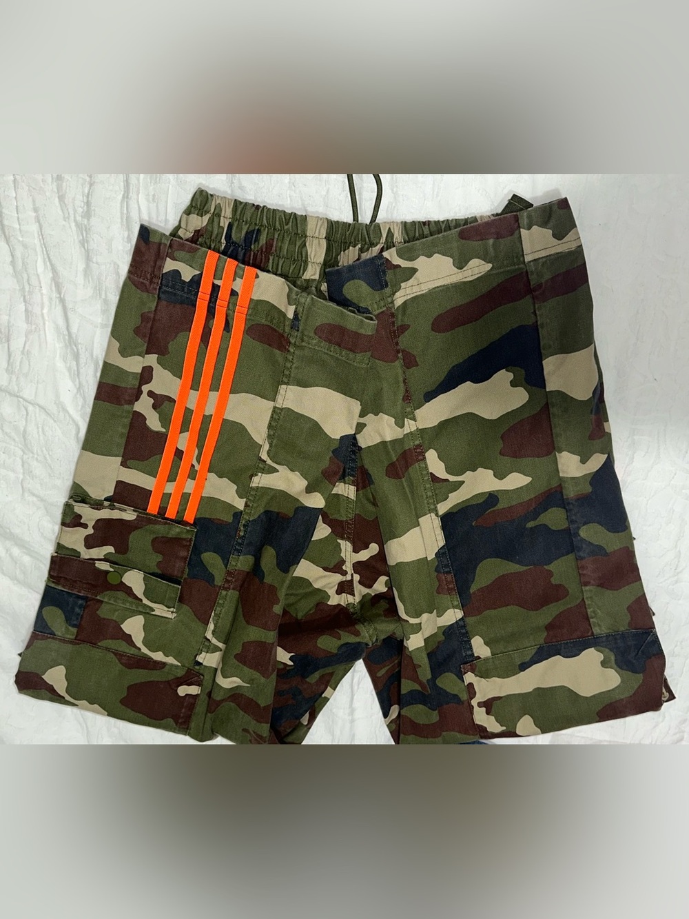 adidas Ivy Park Camo Cargo Pants with Orange Trim - Picture 4 of 16